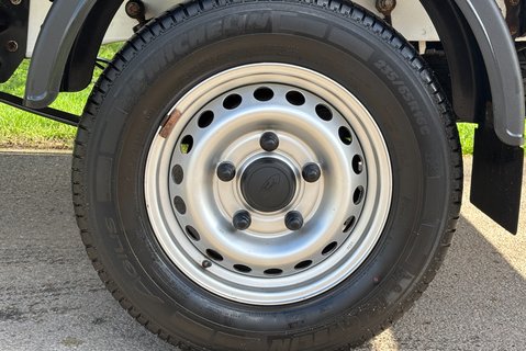 Ford Transit 350 Srw L4 130 ps Dropside Truck 27