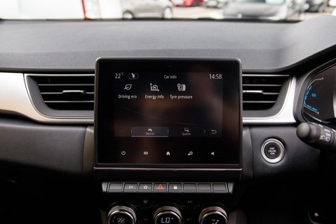 Renault Captur TECHNO E-TECH 29