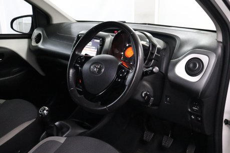 Toyota Aygo VVT-I X-TREND TSS 5