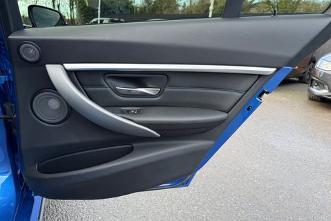 BMW 3 Series 330D XDRIVE M SPORT SHADOW EDITION TOURING - REVERSE CAMERA -PRO NAV -H/K 30