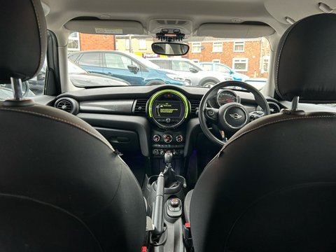 Mini Hatch COOPER 11