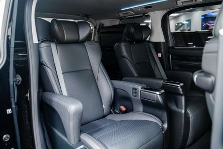 Toyota Alphard 2.5 MPV 2.5 SUV Automatic Petrol Hybrid 23