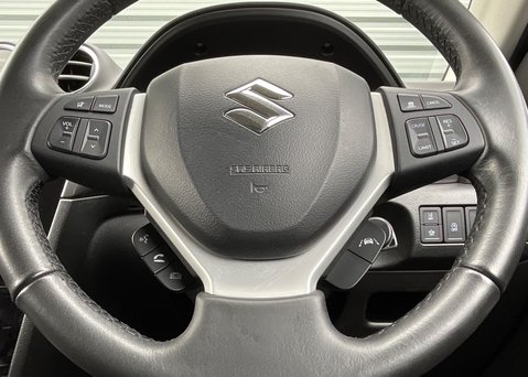 Suzuki Vitara SZ-T BOOSTERJET MHEV 19