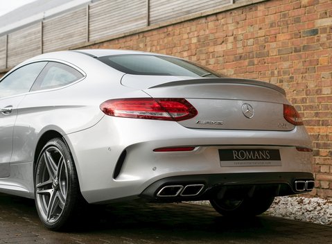 Mercedes-Benz C Class C63 Coupe 23