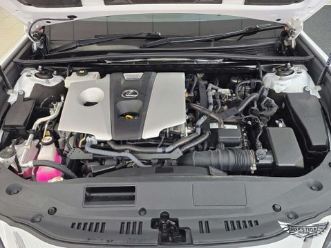 Lexus Es 2.5 300h Takumi E-CVT Euro 6 (s/s) 4dr 100
