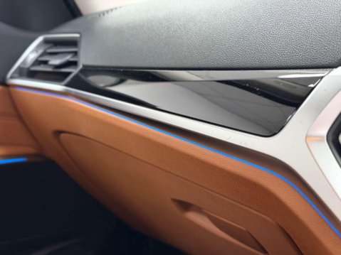 BMW 3 Series 2.0 330e 12kWh Sport Pro Saloon 4dr Petrol Plug-in Hybrid Auto Euro 6 (s/s) 46