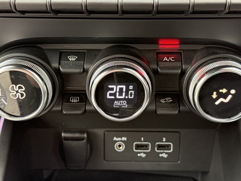 Renault Clio 1.0 TCe 100 S Edition 5dr 27