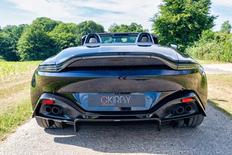 Aston Martin Vantage Roadster 16