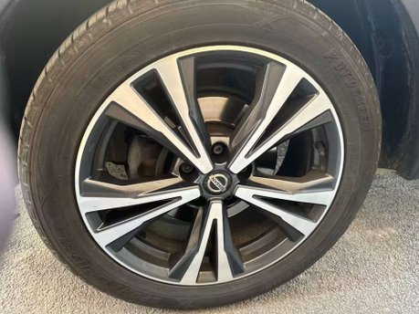 Nissan Qashqai 1.3 DIG-T N-Connecta SUV 5dr Petrol DCT Auto Euro 6 (s/s) (160 ps) 10