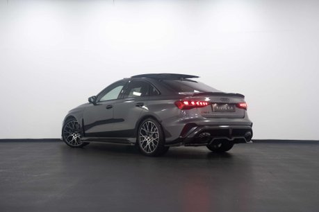 Audi RS3 2.5 TFSI Carbon Vorsprung Saloon 4dr Petrol S Tronic quattro Euro 6 (s/s) ( 9