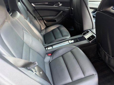 Porsche Panamera 3.0D V6 TiptronicS Euro 5 (s/s) 5dr 51