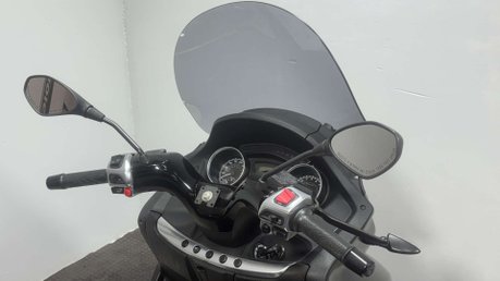 Piaggio MP3 LT SPORT 2015 ONLY 23K RIDE ON A CAR LICENCE TRIKE 3 WHEELER BIKE 18