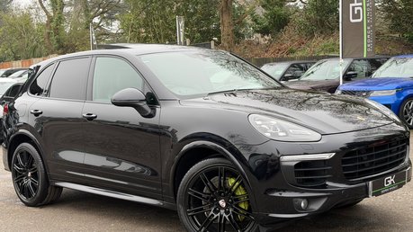 Porsche Cayenne D V6 TIPTRONIC S - REAR ENTERTAINMENT -PDLS -PAN ROOF -CAMERA -£17K EXTRAS 