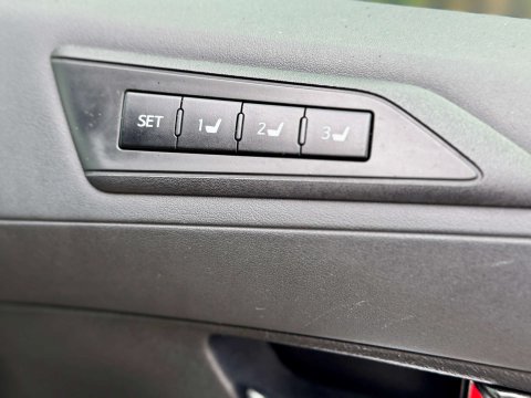 Toyota Alphard 3.5 V6 EXECUTIVE LOUNGE 7 SEAT 76