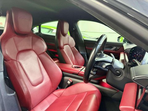 Porsche Taycan Performance Plus 93.4kWh Turbo S Saloon 4dr Electric Auto 4WD (761 ps) 6