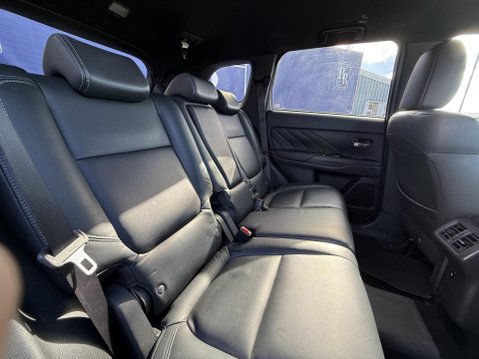 Mitsubishi Outlander 2.4h TwinMotor 13.8kWh 4h SUV 5dr Petrol Plug-in Hybrid CVT 4WD Euro 6 (s/s 24
