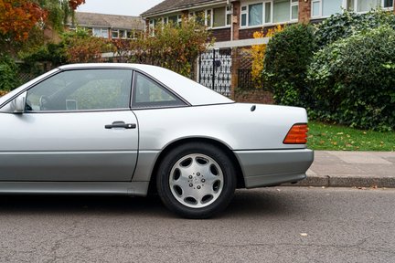 Mercedes-Benz SL Series SL500 10