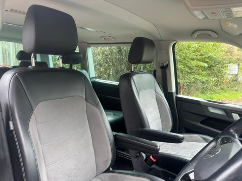 Volkswagen Caravelle 2.0 TDI Executive MPV 5dr Diesel DSG Euro 6 (s/s) (150 ps) 7