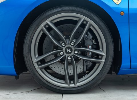 Ferrari 488 SPIDER 32