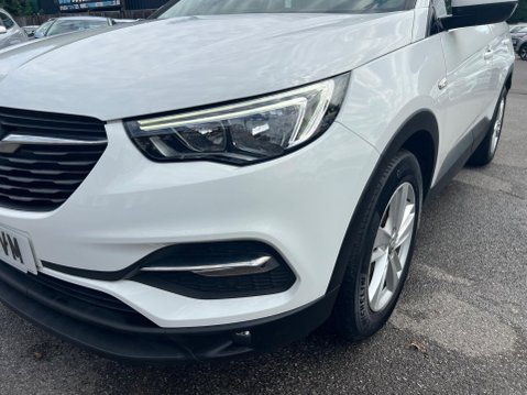 Vauxhall Grandland X 1.2 Turbo SE Euro 6 (s/s) 5dr 10