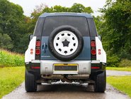 Land Rover Defender D250 SE County Edition 28