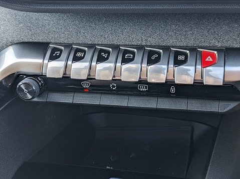 Peugeot 3008 PURETECH S/S ALLURE 23