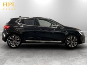 Renault Clio 1.6 E-TECH Techno Hatchback 5dr Petrol Hybrid Auto Euro 6 (s/s) (145 ps) 8