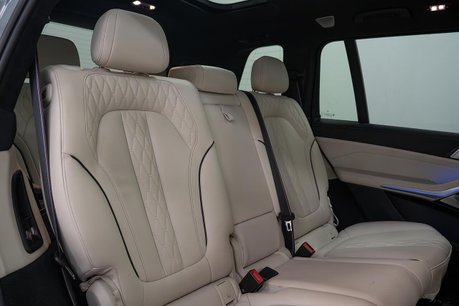 BMW X7 3.0 40d MHT M Sport SUV 5dr Diesel Hybrid Auto xDrive Euro 6 (s/s) (352 ps) 20
