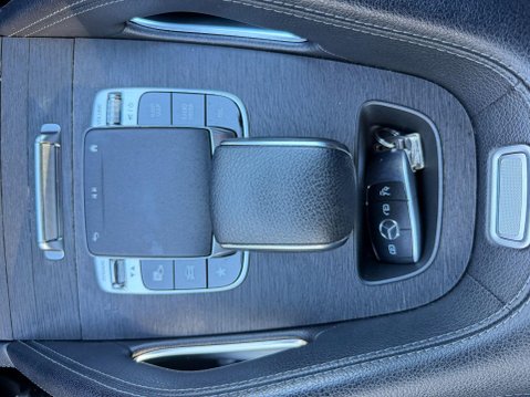 Mercedes-Benz GLE 2.0 GLE300d AMG Line (Premium) SUV 5dr Diesel G-Tronic 4MATIC Euro 6 (s/s) 41