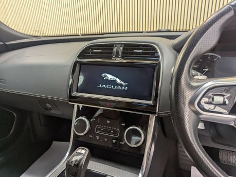 Jaguar XE 2.0 XE R-Dynamic S D Auto 4dr 54