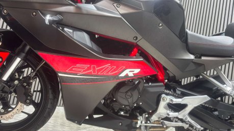 Hyosung GD 2016 ONLY 1K 250CC SPORTS BIKE LIGHTWEIGHT LONG MOT 53