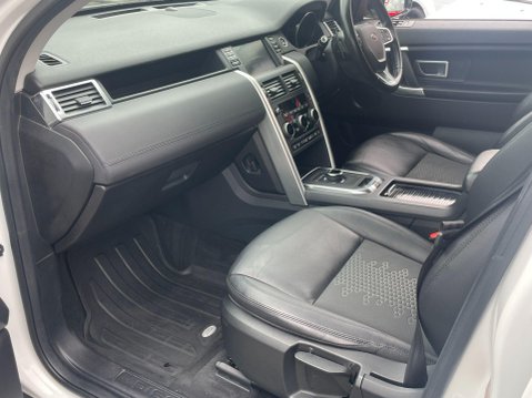 Land Rover Discovery Sport 2.0 TD4 SE Tech Auto 4WD Euro 6 (s/s) 5dr 26