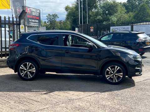 Nissan Qashqai 1.5 dCi N-Connecta Euro 6 (s/s) 5dr 12