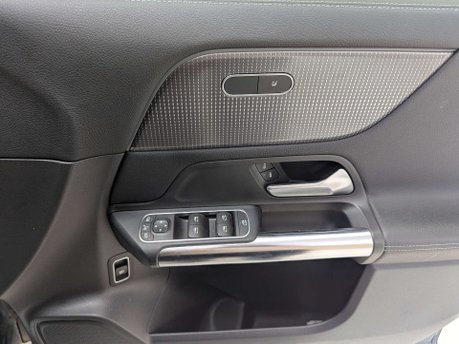 Mercedes-Benz EQA EQA 250 Sport 5dr 31