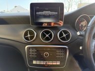 Mercedes-Benz GLA GLA 200 SE 11