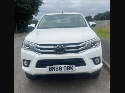Toyota Hilux 2.4 HI-Luxury Invincible D-4D 4WD Double Cab Auto 4WD 5dr 2