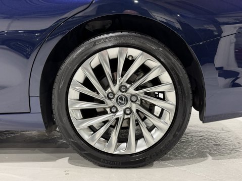 Lexus Es 300H TAKUMI 20