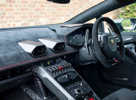 Lamborghini Huracan Spyder LP640-4 Performante 16