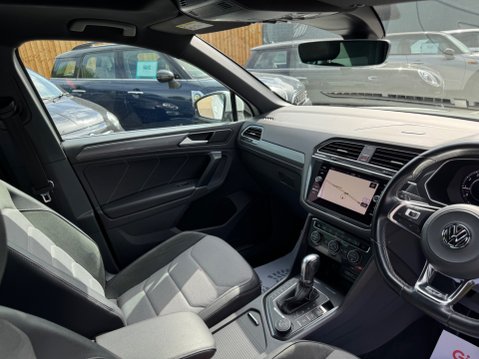 Volkswagen Tiguan R LINE TSI BMT 4MOTION DSG 35
