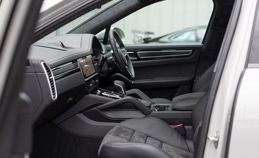 Porsche Cayenne GTS Coupé 17