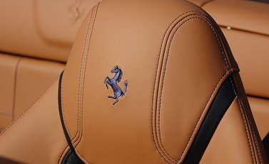 Ferrari California T 8