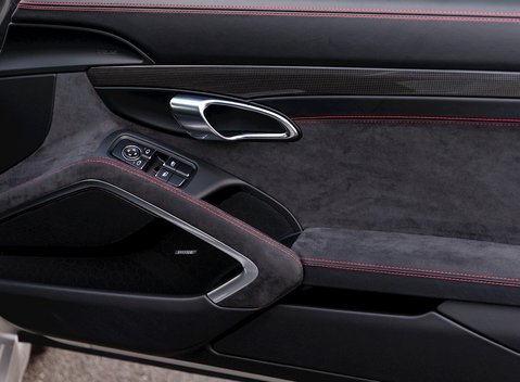 Porsche 718 Cayman GTS 21