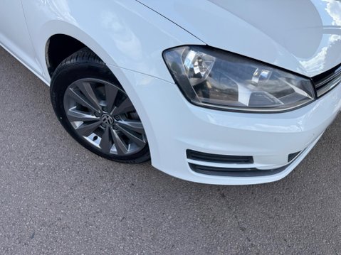 Volkswagen Golf 1.6 TDI BlueMotion Tech SE DSG Euro 5 (s/s) 5dr 38
