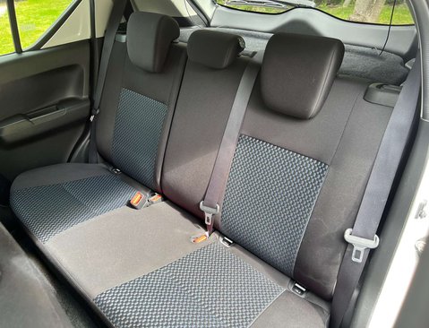 Suzuki Ignis 1.2 Ignis SZ3 DualJet MHEV 5dr 41