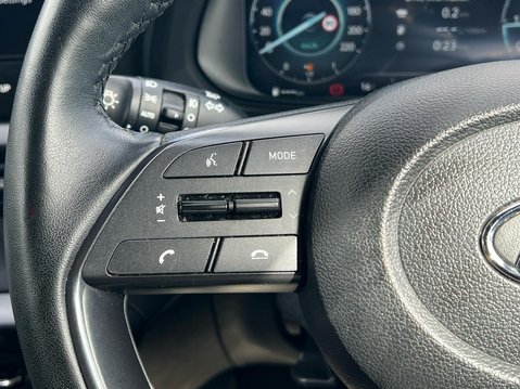 Hyundai i20 T-GDI PREMIUM MHEV 38