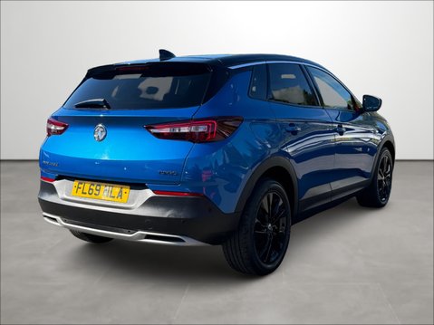 Vauxhall Grandland X 1.2 Turbo SRi Nav 9