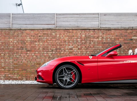 Ferrari California T HS 28