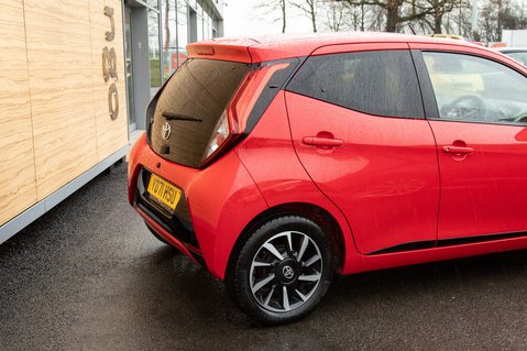 Toyota Aygo VVT-I X-TREND X-SHIFT TSS 6