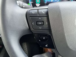 Toyota C-HR 1.8 C-HR Design HEV CVT 5dr 51