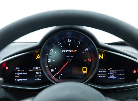 McLaren 675LT 16